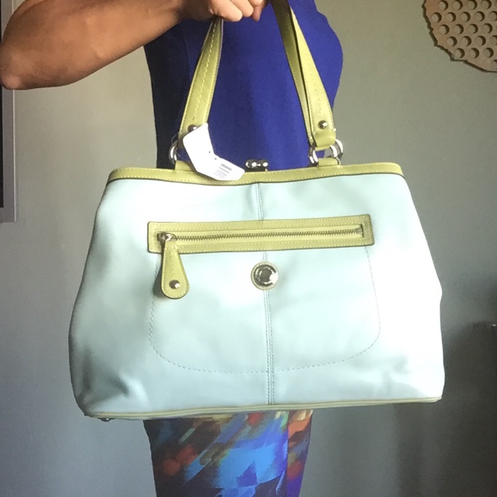 BNWT Authenic Coach Seafoam/lime purse